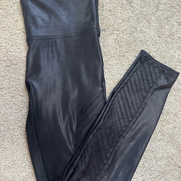 SPANX Faux Leather Moto Leggings - Picture 6 of 6